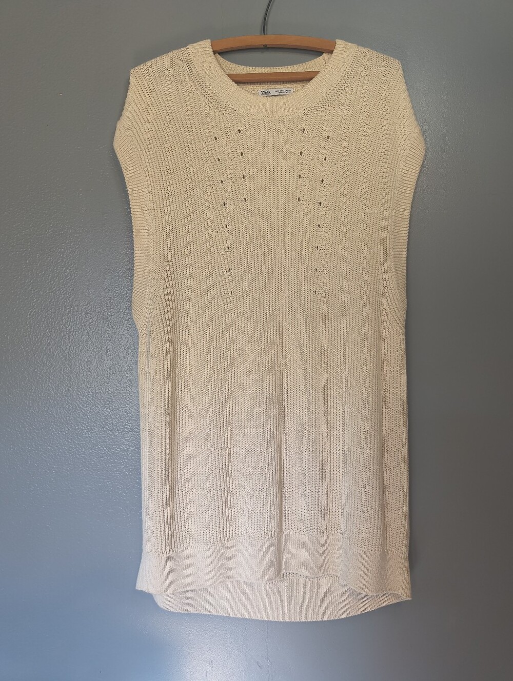 Sleeveless Cream Knit Tunic Top